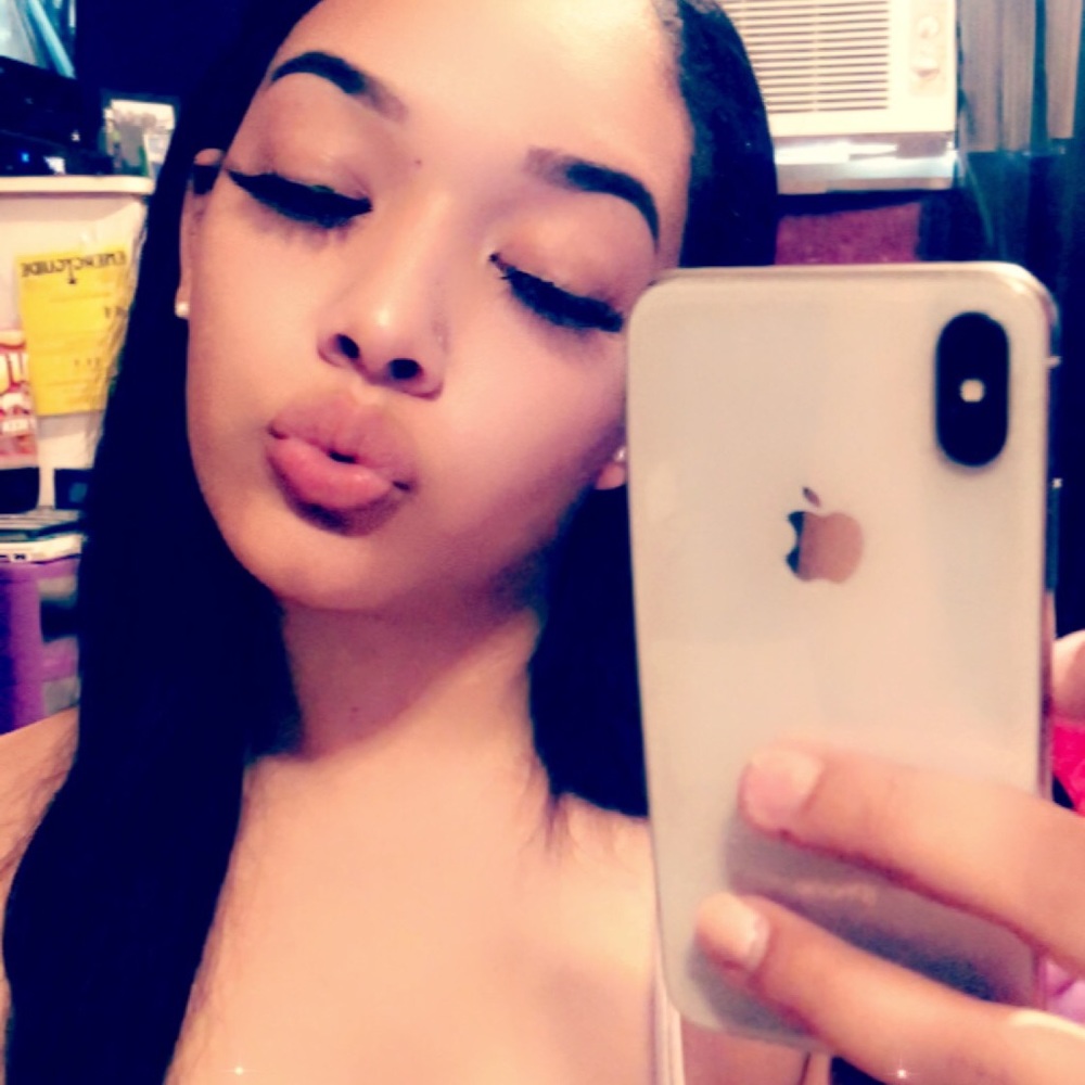 Meet your Posher, Antoniya